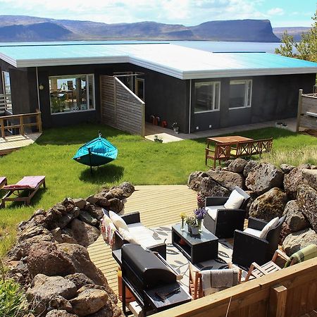 Guesthouse Stekkabol Patreksfjordur Eksteriør bilde