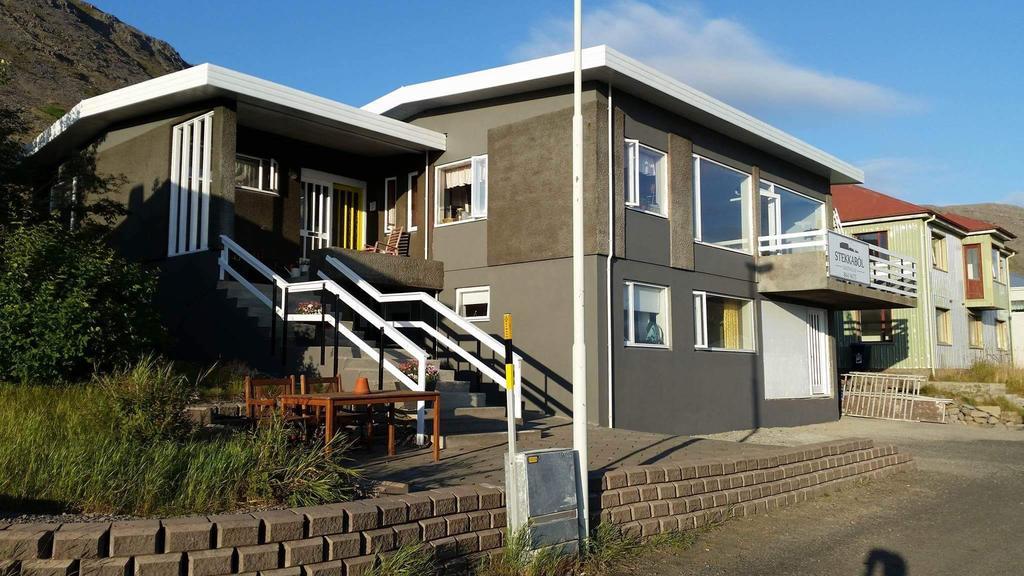 Guesthouse Stekkabol Patreksfjordur Eksteriør bilde